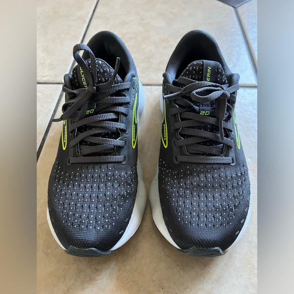 Like new Brooks Glycerin 20 Women’s running shoe - Picture 2 of 3